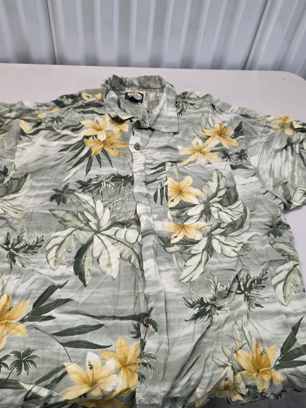 Tommy Bahama Hawaiian Short Sleeve Shirt Men's Size XL